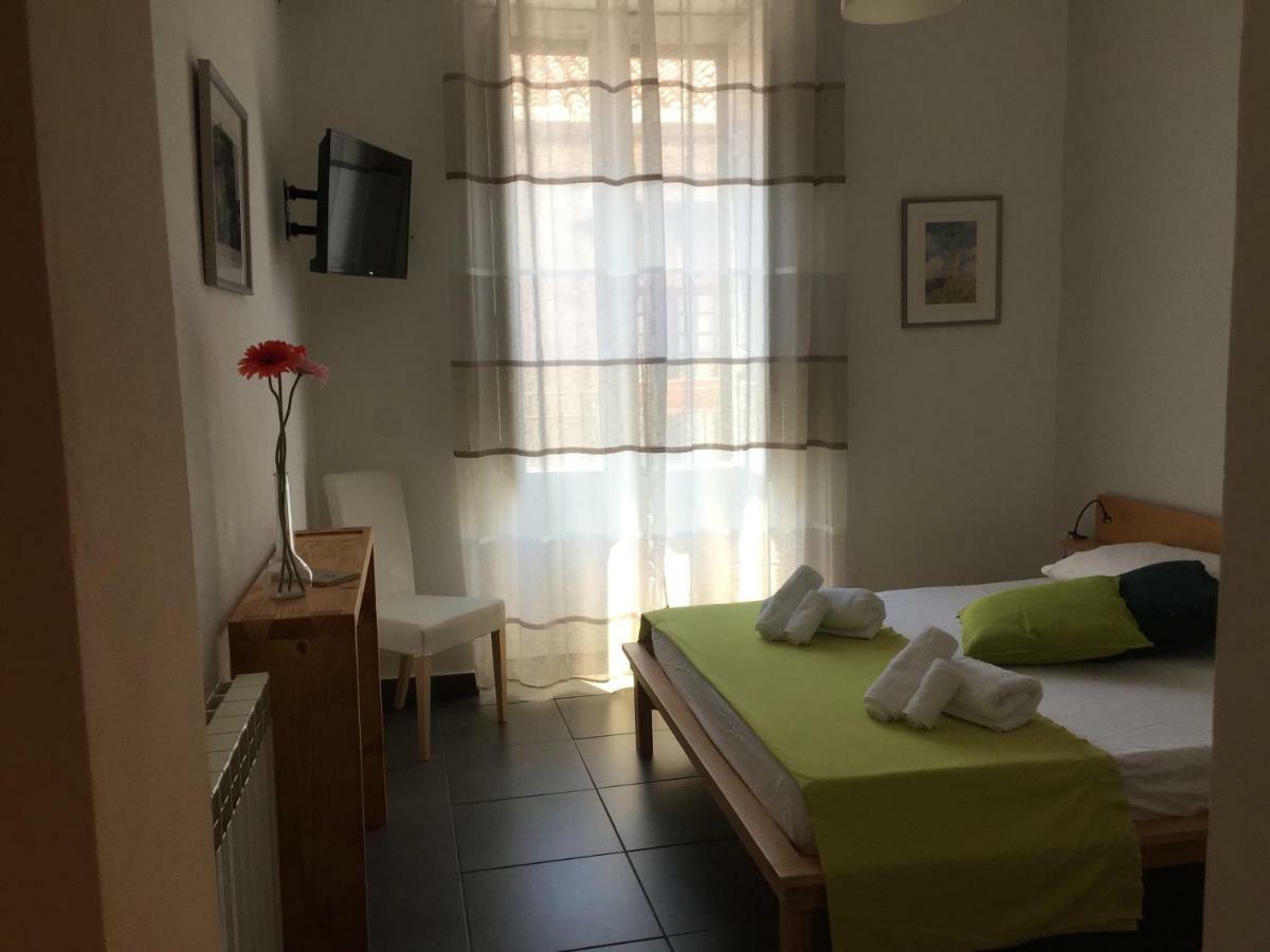 Four Rooms Κατάνια Εξωτερικό φωτογραφία
